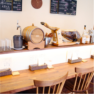 跳牛(はねうし) 店内