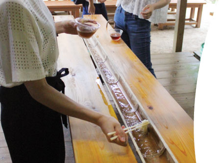 白糸の滝 流しそうめん