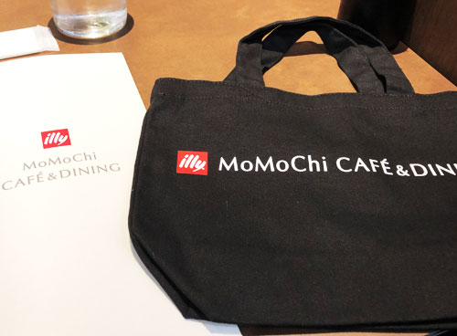 MoMoChi CAFE & DINING メニュー バック