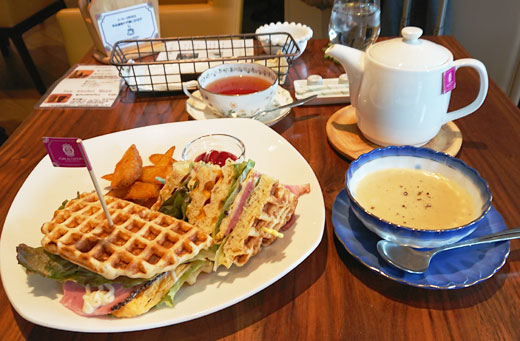 Cafe de OPERA(カフェドゥオペラ) フィダルマ風パストラミ スープ&ドリンクセット