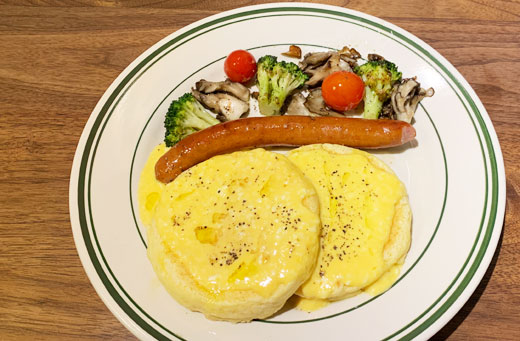 シロウズコーヒー チーズソースとグリル野菜パンケーキ 