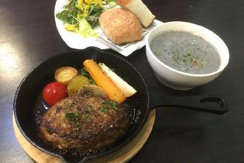 Chandan Cafe（チャンダンカフェ）「今週のハンバーグセット」