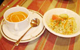 カレー 890円 シブシャンカル サラダ･スープ