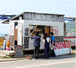 糸島 ロンドンバスカフェ 外観