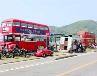 糸島 ロンドンバスカフェ 外観