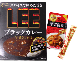 グリコ　LEE ブラックカレー 辛さ×5倍